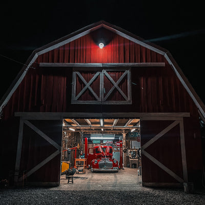 27W LED Dusk to Dawn Barn Light