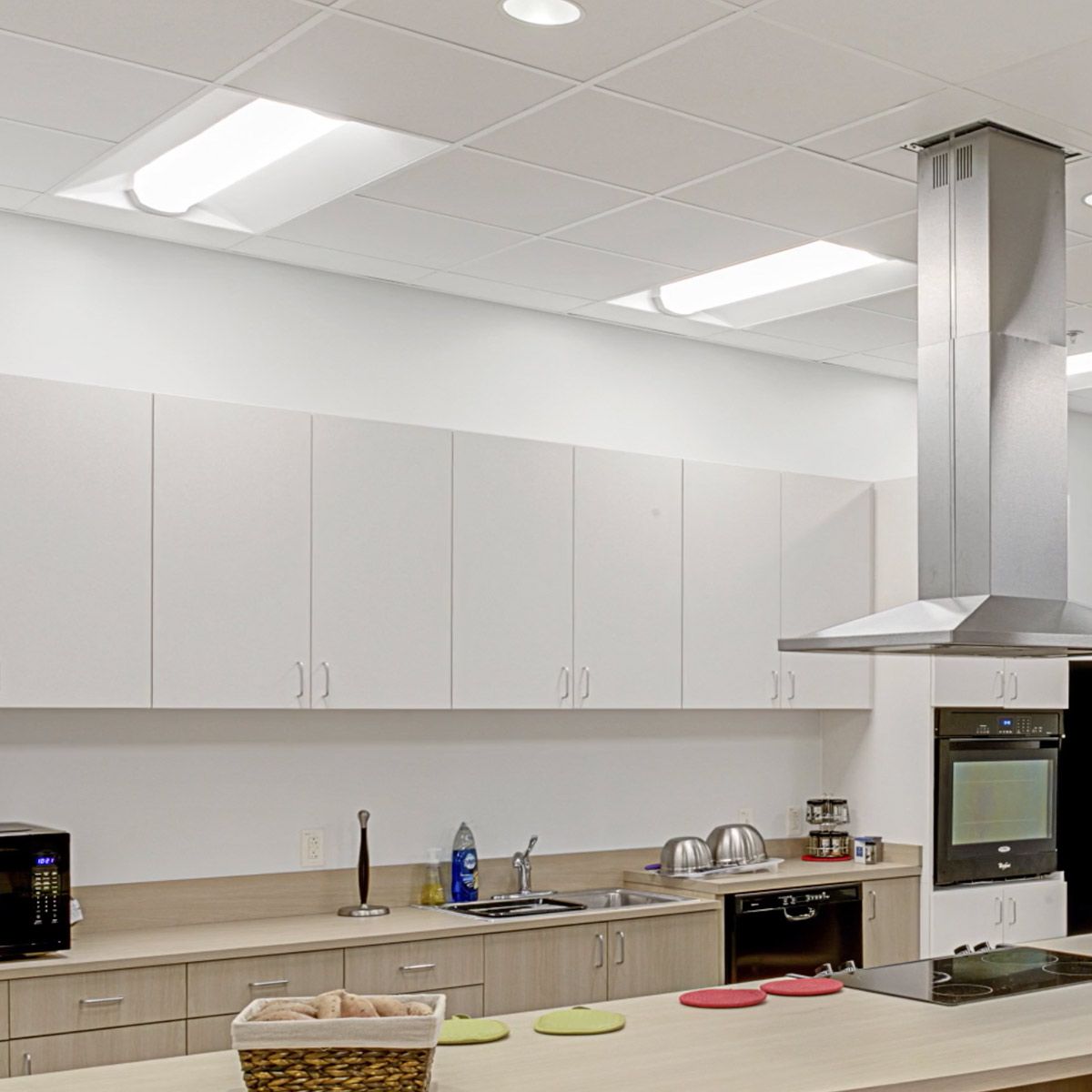 2x4 LED Center Basket Troffer - 40W / 4,000 lm